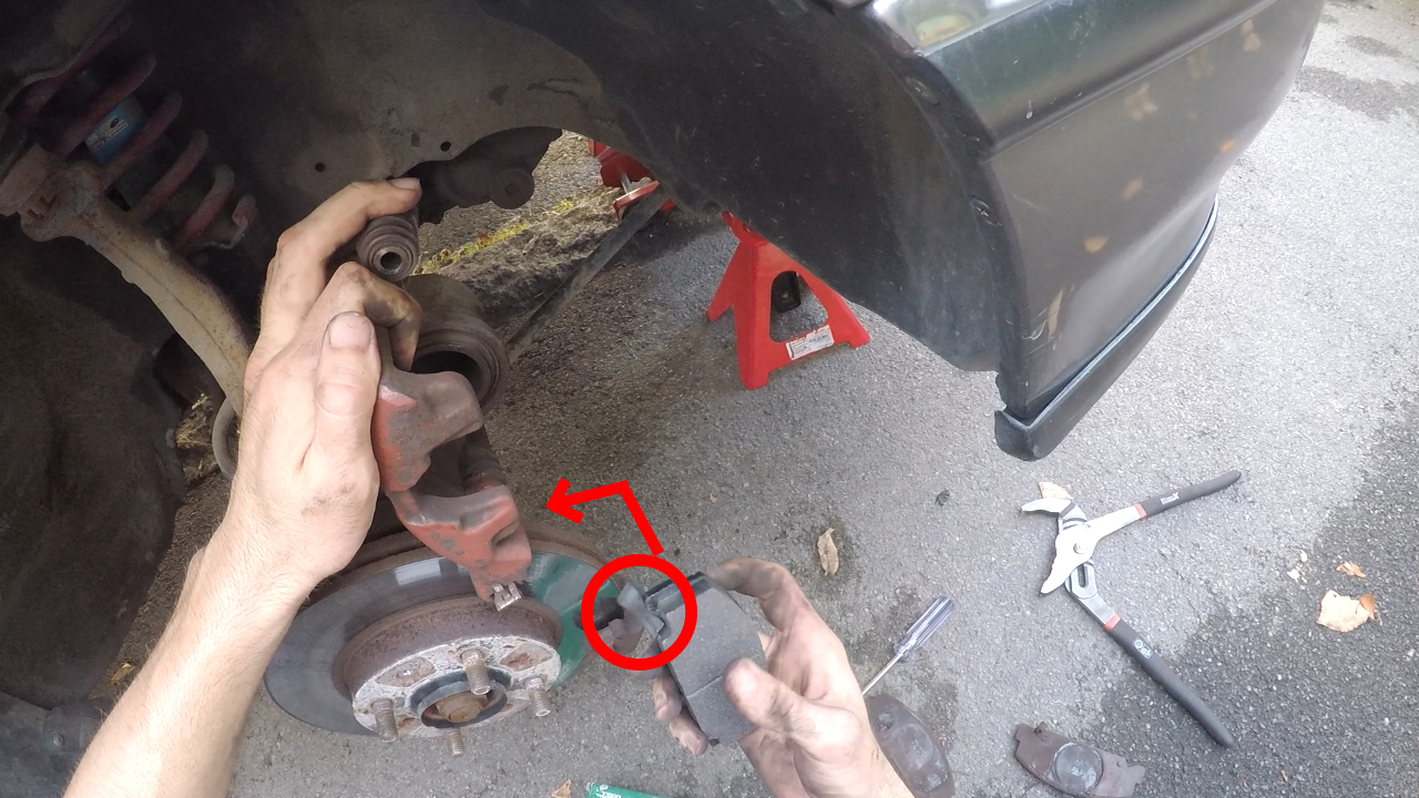 Putting new brake pad on the Honda Civic EF, CRX & Shuttle